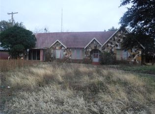 402 E Broadway St, Eden, TX 76837