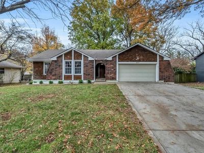 207 SE Noeleen Ln, Lees Summit, MO, 64063