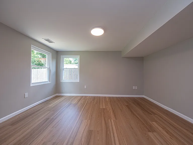 734 Millers Run Rd — Photo 7