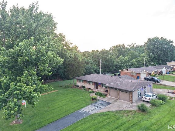 2nd image of 1227 Trampe Ave
