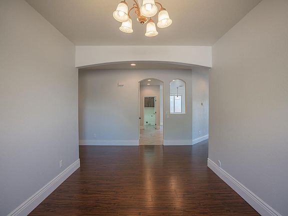 3rd image of 17336 W Lilac St