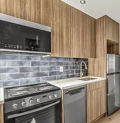 Rented by Avenues Real Estate | media 6