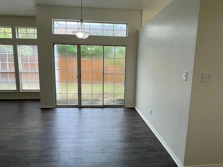 202 Chamblin Dr — Photo 13