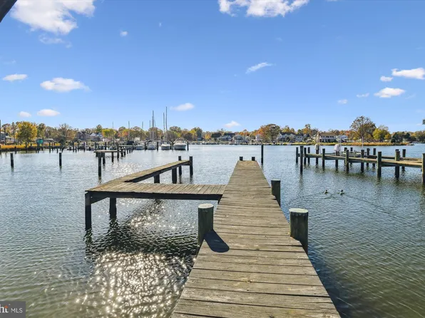 1422 Oak Bluff Rd, Edgewater, MD 21037