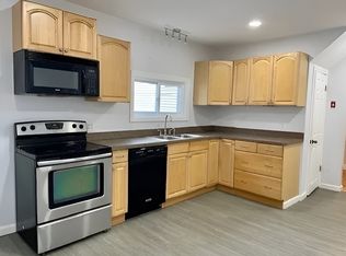 54 N Main St, Leominster, MA 01453