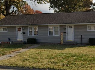 664 N Walnut St #750, Breese, IL 62230