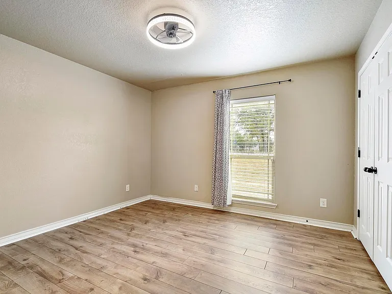 158 Pullman Rd — Photo 17