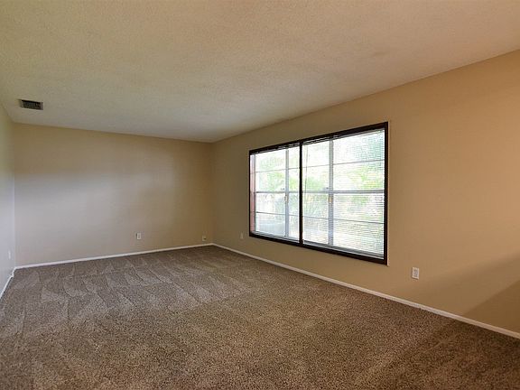 4th image of 405 Wekiva Rapids Dr