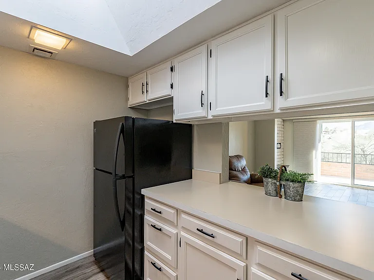 Pass through from kitchen