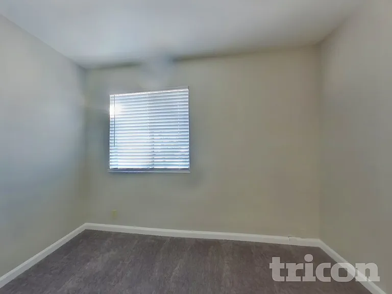 816 Spoonbill Ln — Photo 8