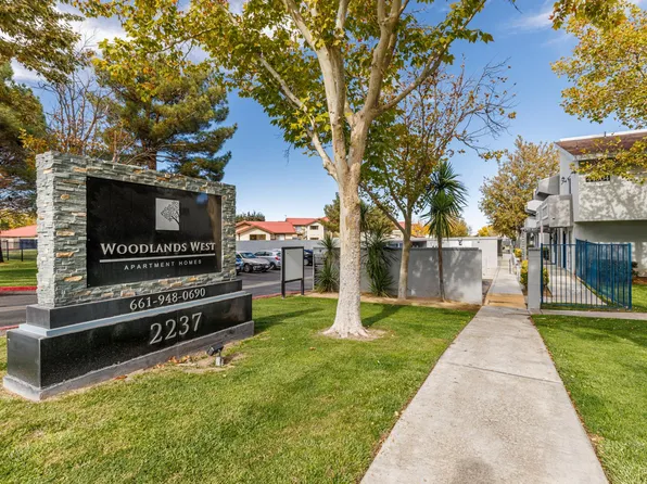 Woodlands West