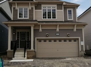 240 Beechwood Forest Ln, Gravenhurst, ON P1P0H8