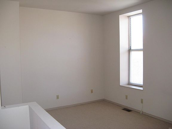 3rd image of 2107 Sidney St