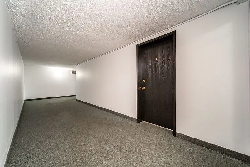 1 bed, 1.0 bath, 700 sqft, $1,050 — Photo 4
