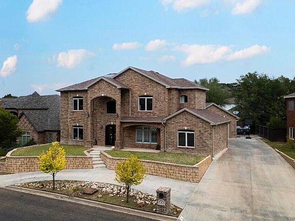 2nd image of 8 W Lakeshore Dr