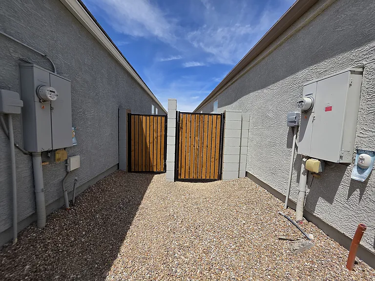 5082 E Diatomite Dr — Photo 20