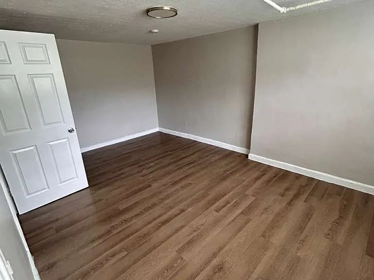2334 Kemper Ln #13 — Photo 3