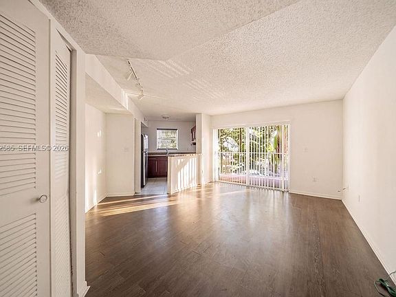 5th image of 771 N Pine Island Rd APT 205