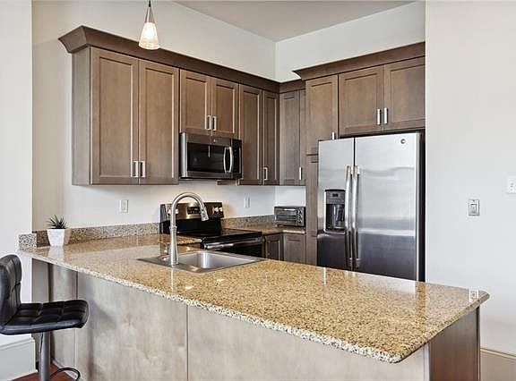 3rd image of 1201 Canal St APT 315