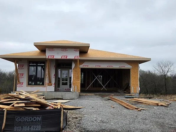 16993 S Lichtenauer St, Olathe, KS 66062