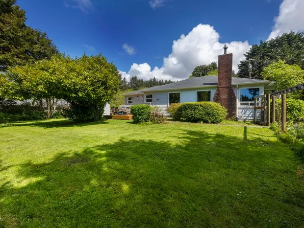2325 NE Hays Ct, Yachats, OR 97498