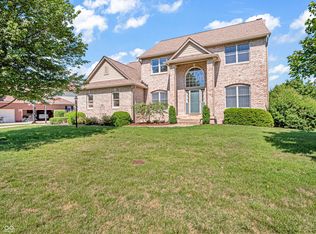 1121 Huntington Woods Point, Zionsville, IN 46077