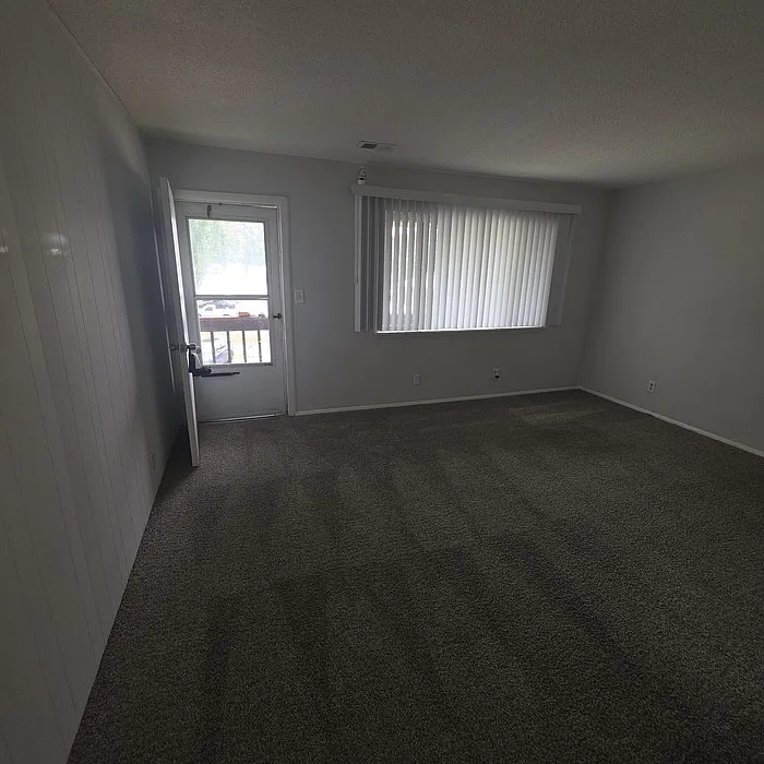 1 bed, 1.0 bath, $825 — Photo 3