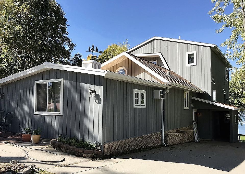 1st image of 45143 Crystal Hills Dr
