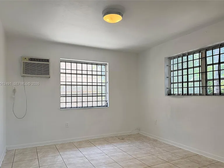 1820 NW 19th Ave #1822 — Photo 9