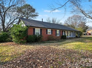 1005 S Magnolia St, Mooresville, NC 28115