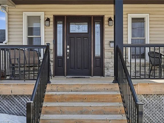 3rd image of 228 Green Rd