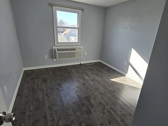 5th image of 76-78 Winthrop St #6D