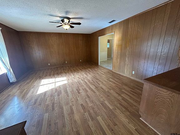 3rd image of 6235 Springbrook Dr