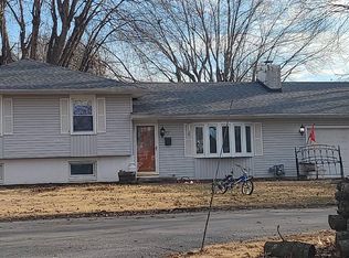 77 Park Plz, Lexington, MO 64067