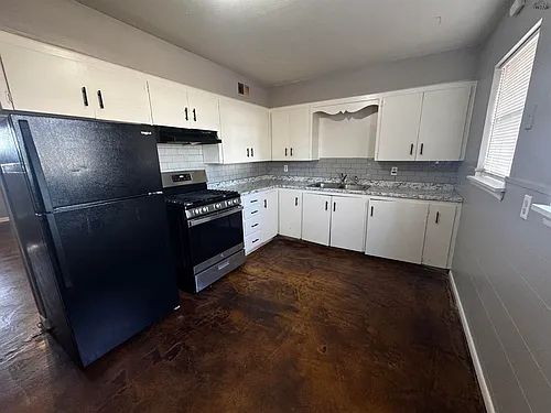 409 Park St Photo 1