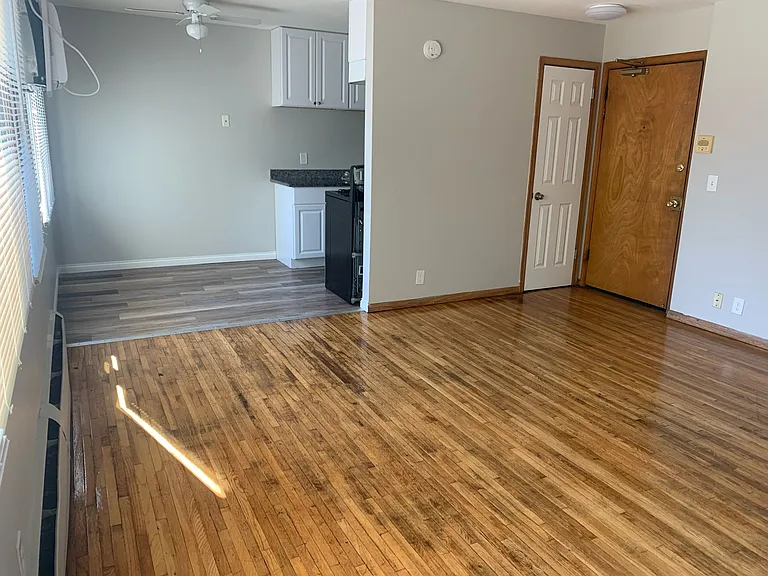 3925 3rd St NE #8 — Photo 6