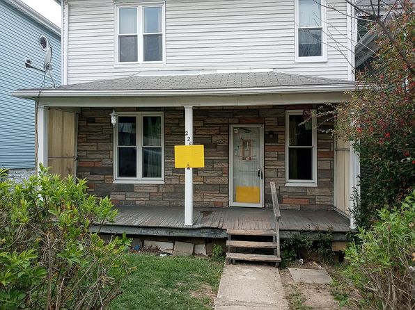228 Cadwallader St