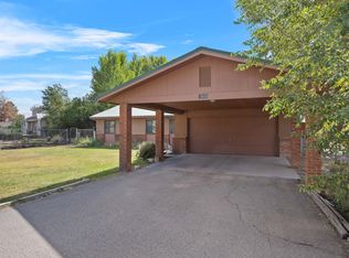 1935 Wasmer Cir, Bosque Farms, NM 87068