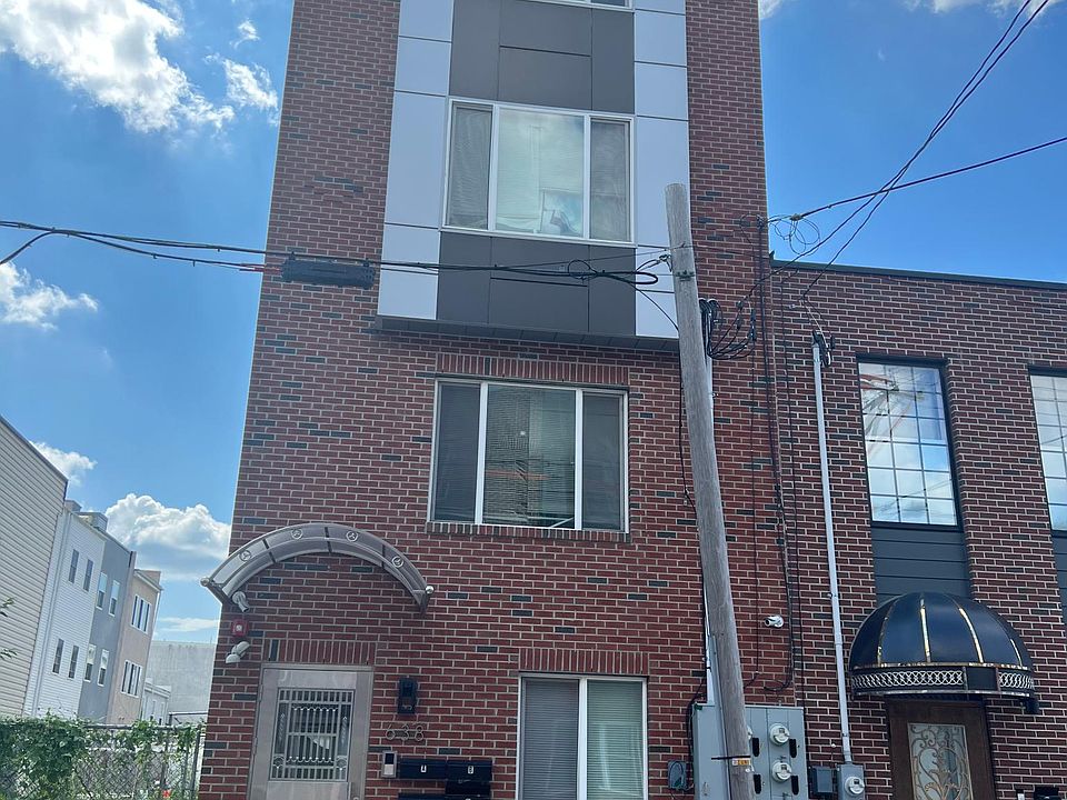 1st image of 638 N 11th St #4