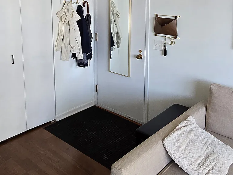 111 W Maple St #2407 — Photo 8
