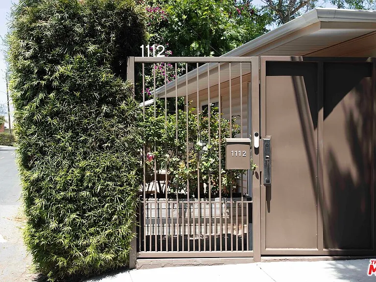 1112 Montecito Dr — Photo 4