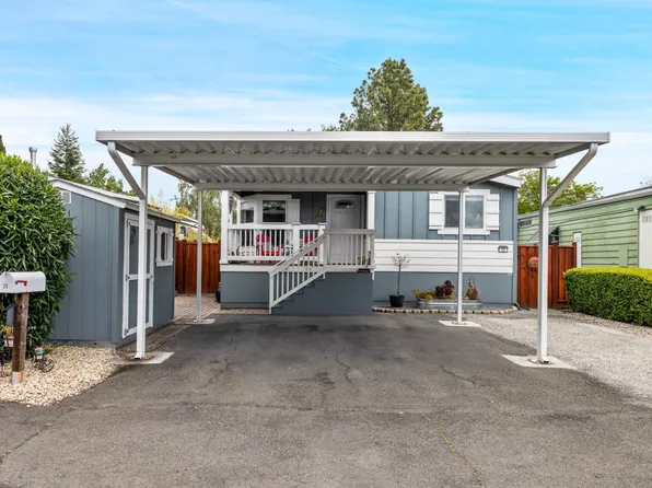 25 Walnut Circle, Rohnert Park, CA 94928
