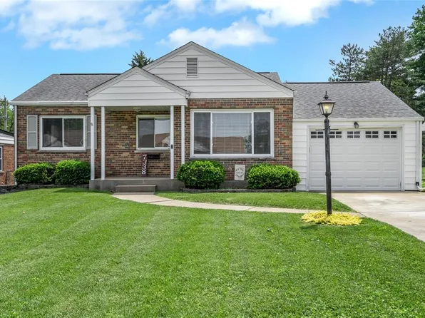 7338 S Yorkshire Dr, Saint Louis, MO 63123
