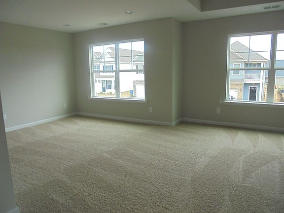 5th image of 253 Claudia Dr