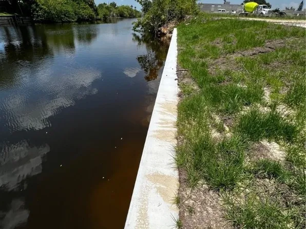 1106 NE 12th St, Cape Coral, FL 33909