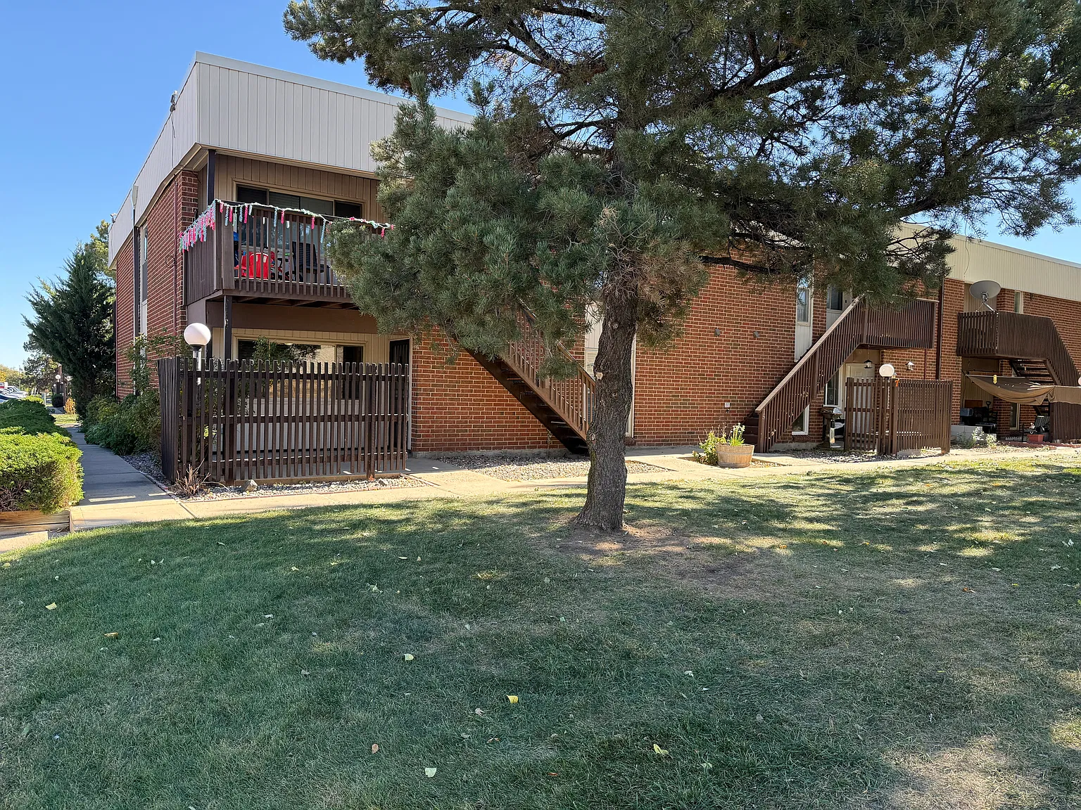 2 bed, 831 sqft, $1,300 — Photo 3
