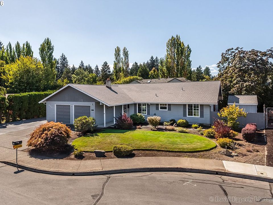 1st image of 273 SE 30th Ave