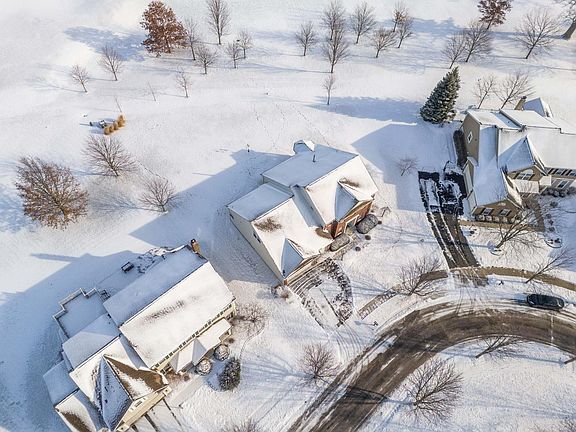 5th image of 7582 Indian Springs Dr