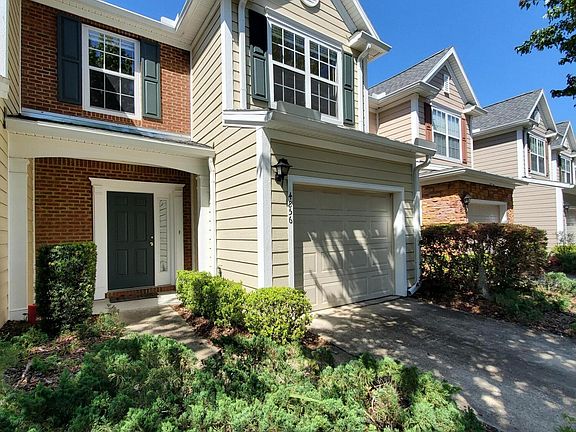 3rd image of 4856 Parkhurst Pl