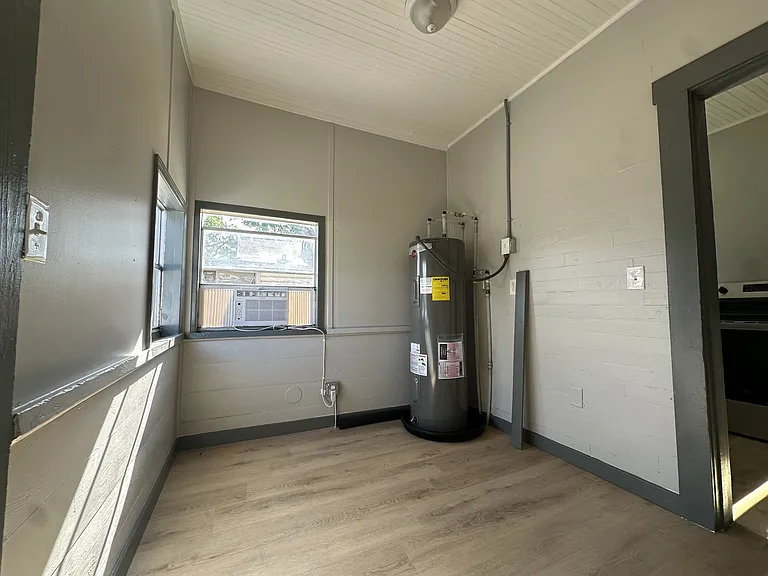 38041 Church Ave — Photo 4